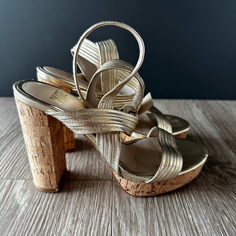 HOT 🔥🔥 Paige straps gold platform heels. Like new